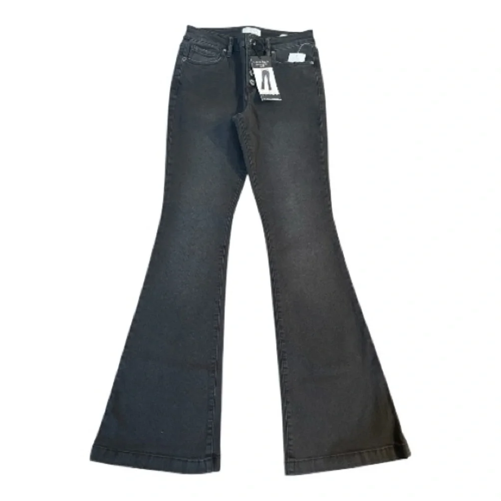 •Sofia Jeans by Sofía Vergara  Women's Black Flared Jeans - Picture 6 of 12